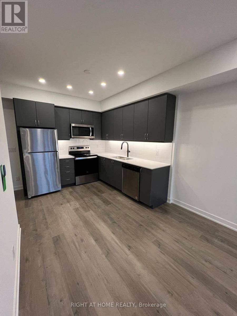 Barrie (little Lake), ON L4M7B9,56 Lakeside TER #1211