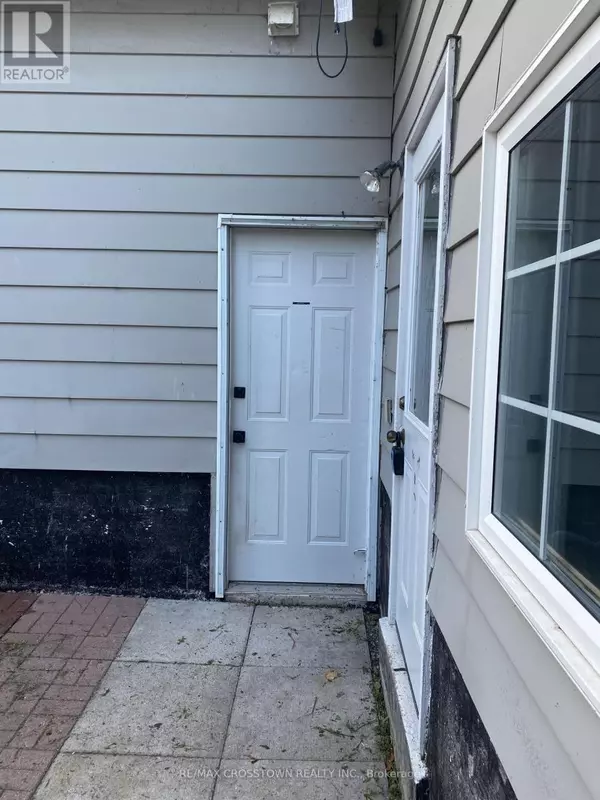 Orillia, ON L3V6S6,395 Raymond AVE #Basement