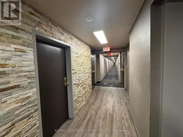 Barrie (alliance), ON L4M6J3,126 Bell Farm RD #303