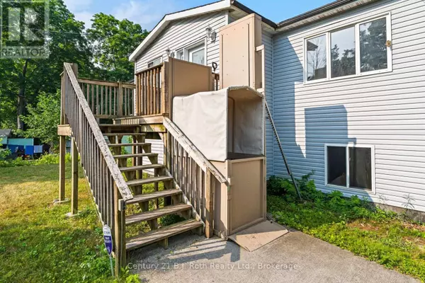 Severn, ON L0K2B0,3338 COX DRIVE