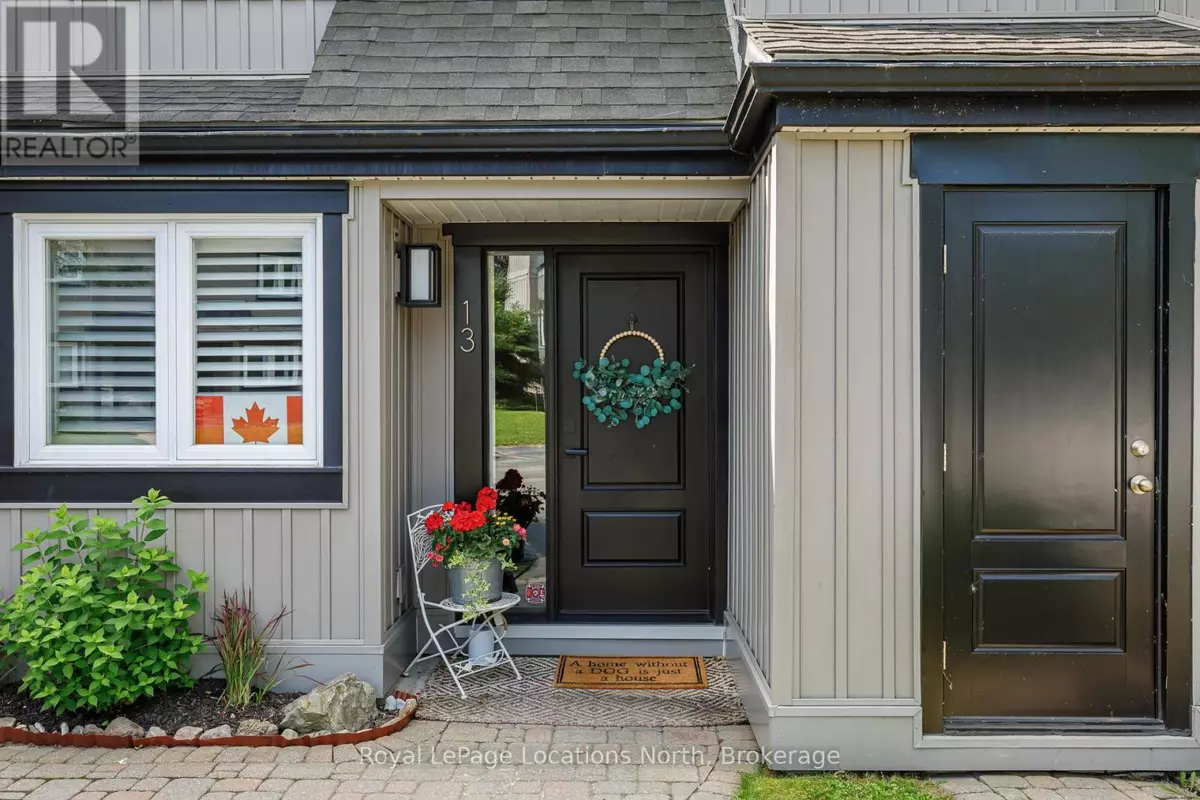 Collingwood, ON L9Y5C5,5 Harbour ST East #13