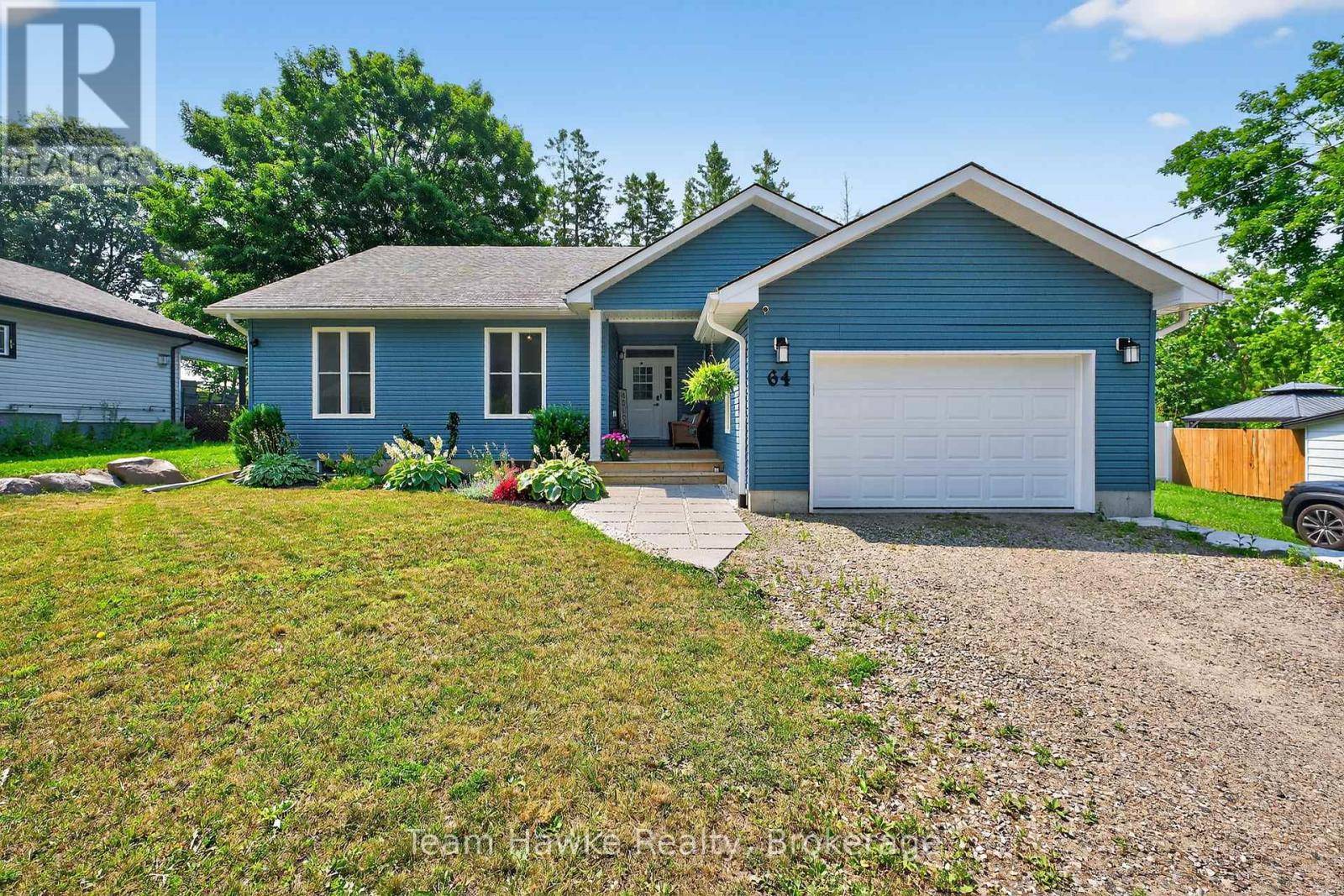 64 BROAD STREET, Penetanguishene, ON L9M1G4