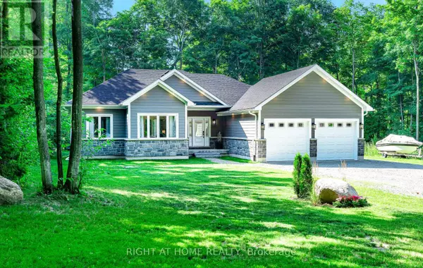 Tiny, ON L9M0B5,9 FAIRLAWN GROVE