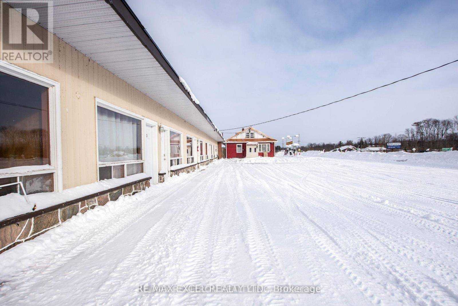 Orillia, ON L3V6H3,8906 HWY 11 ROAD S