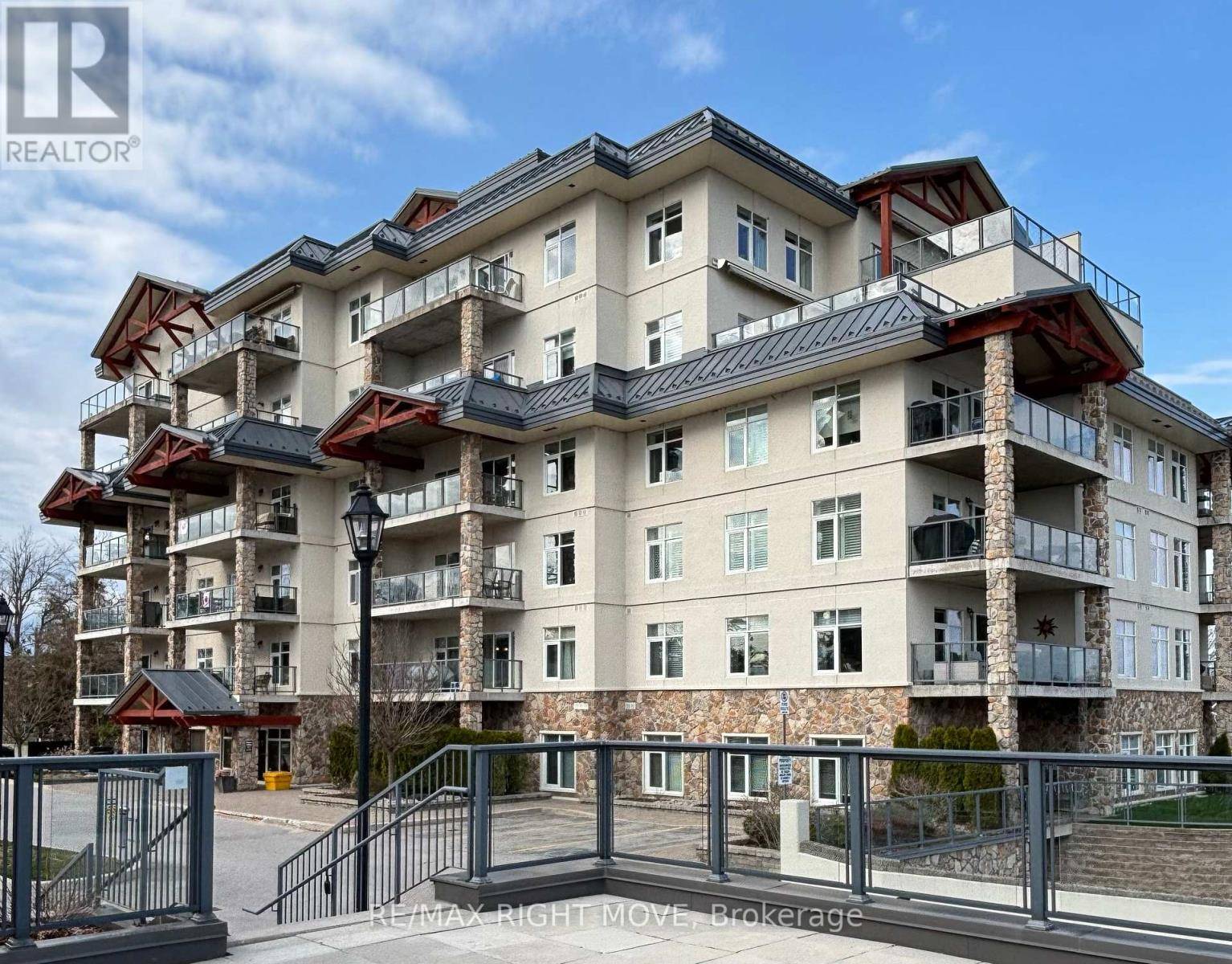 80 Orchard PT #504, Orillia, ON L3V1C6