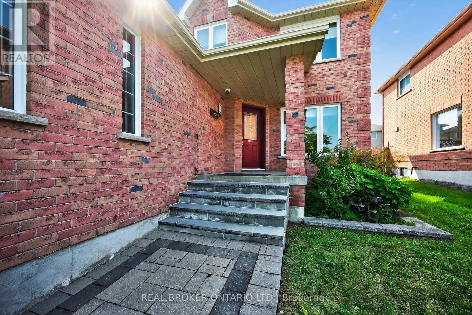 Barrie (east Bayfield), ON L4M6X8,115 BIRCHWOOD DRIVE