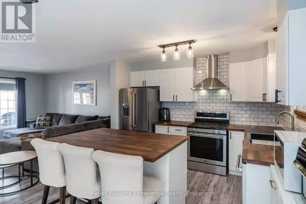 Penetanguishene, ON L9M1A9,10 CLARENCE AVENUE