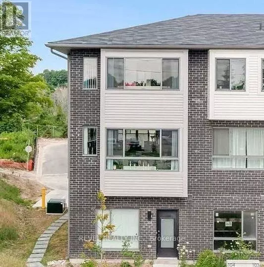 369 Essa RD #104, Barrie (holly), ON L4N9C8
