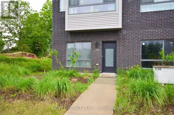 Barrie (holly), ON L4N9C8,369 Essa RD #104