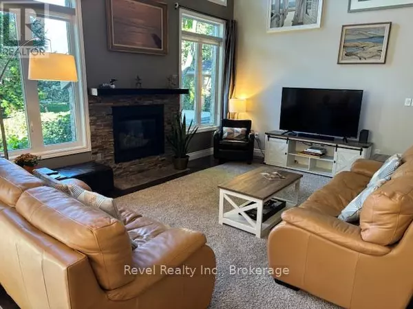 Collingwood, ON L9Y0A8,22 KELLS CRESCENT