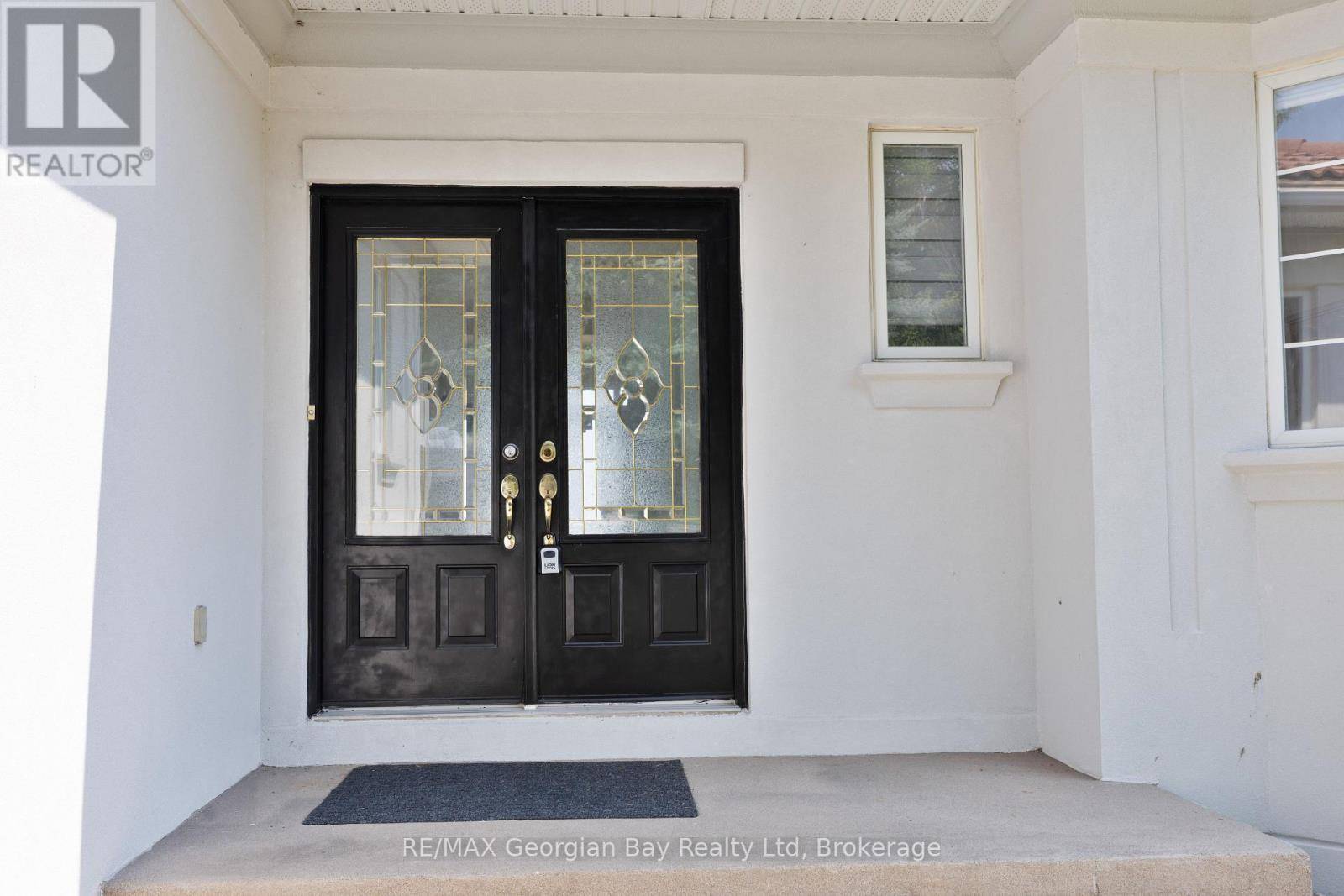 Midland, ON L4R5M9,369 ABERDEEN BOULEVARD