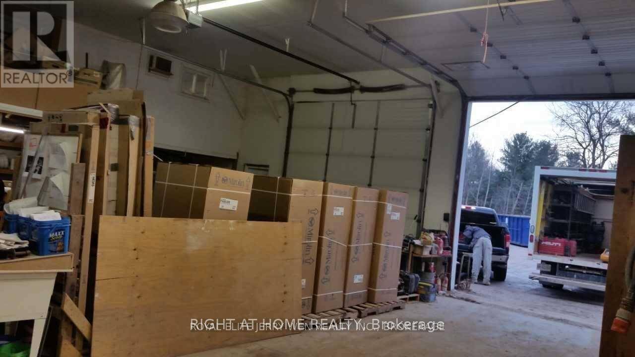 Barrie (0 North), ON L4M4Y8,1013 PENETANGUISHENE ROAD