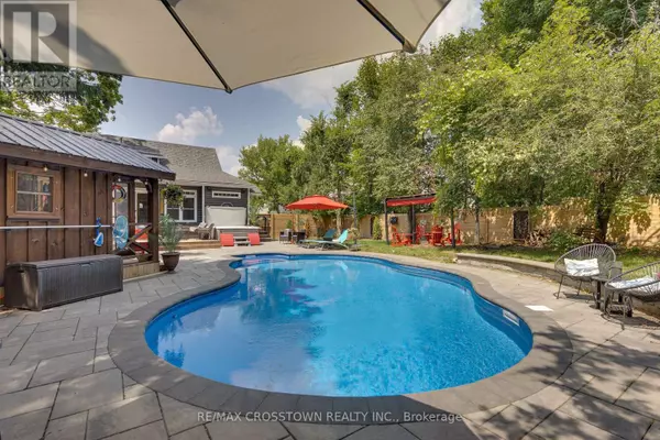 Barrie (wellington), ON L4M2H4,75 GUNN STREET