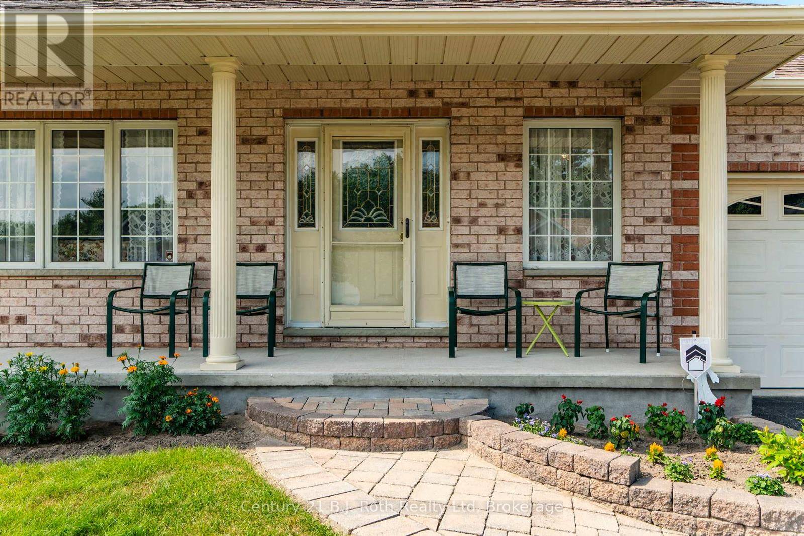 Penetanguishene, ON L9M2J1,64 JAMES STREET