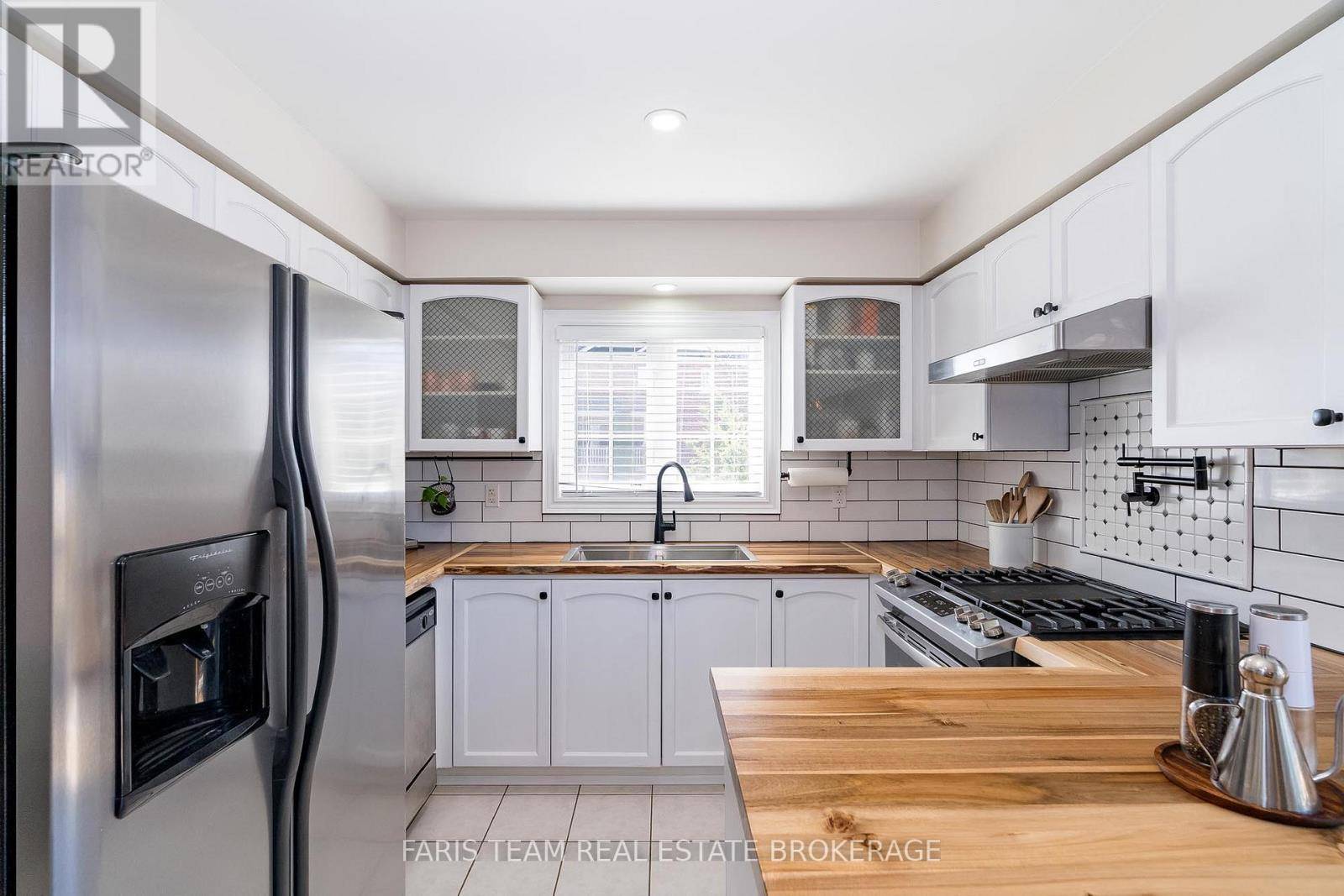 Barrie (innis-shore), ON L4M7H9,58 COUNSELLOR TERRACE