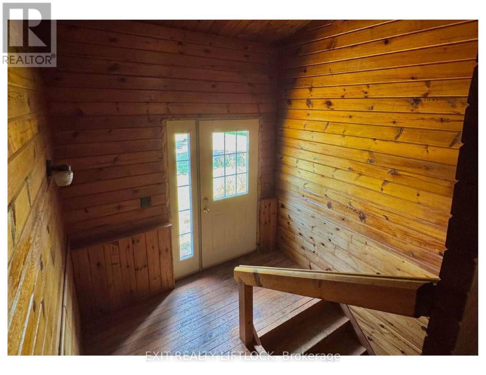 Oro-medonte, ON L0L2E0,102 RIDGE ROAD E