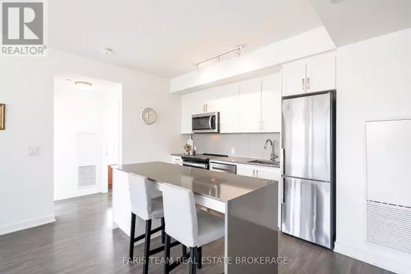 Barrie (painswick South), ON L4N4E8,681 Yonge ST #311