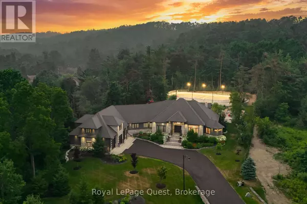 8 MIDVES COURT, Springwater (midhurst), ON L9X0P3