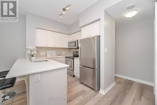 Barrie (lakeshore), ON L4M0J5,111 WORSLEY STREET