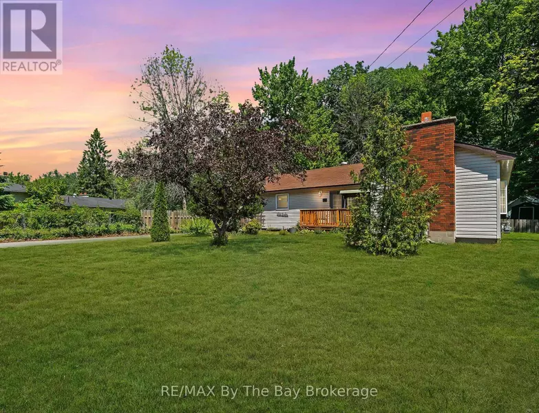 11 39TH STREET S, Wasaga Beach, ON L9Z1S2