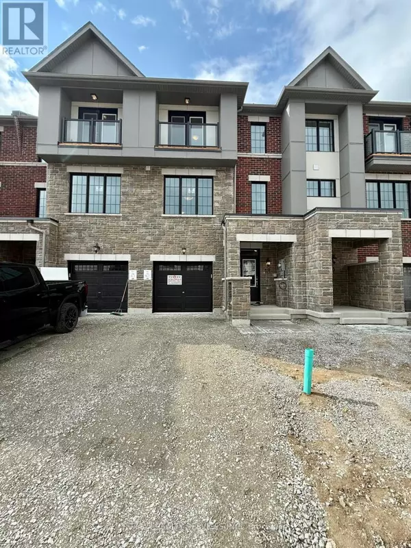 18 PEAREN LANE, Barrie, ON L9J0Z7