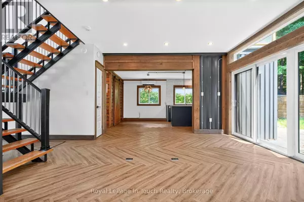 Tiny, ON L9M0B4,91 ANDREW DRIVE