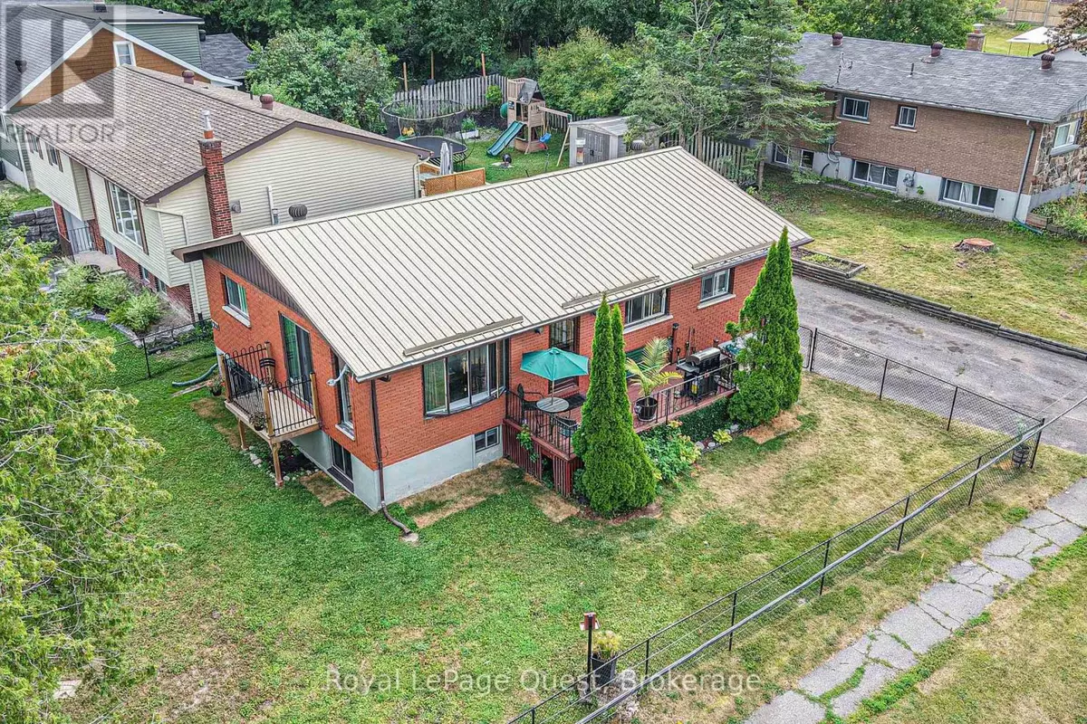 Orillia, ON L3V1G8,129 SIMCOE STREET