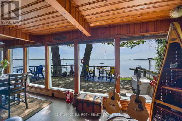Severn, ON L3V0T9,3939 MENOKE BEACH ROAD
