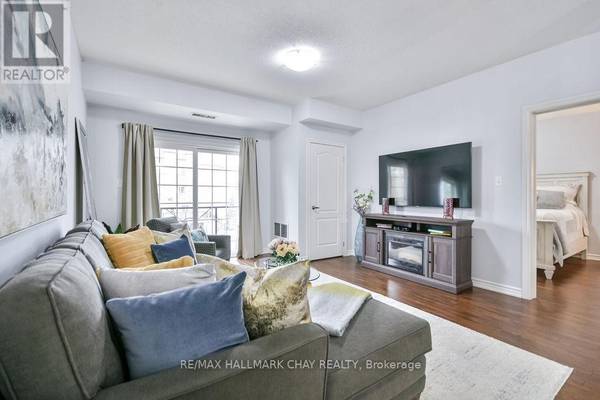 Barrie (ardagh), ON L4N5W6,43 Ferndale DR South #207