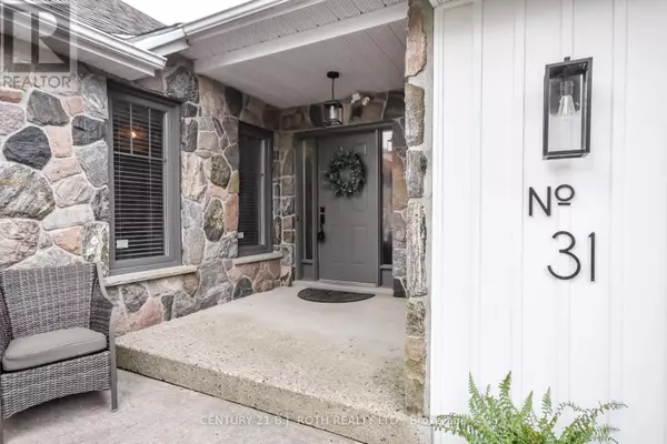 Oro-medonte, ON L0L2E0,31 HOWARD DRIVE