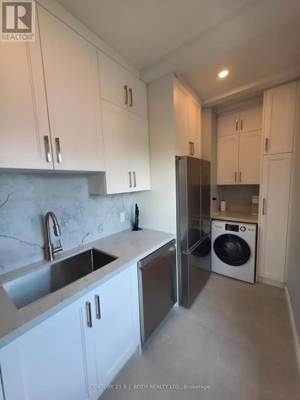 Orillia, ON L3V5K5,82 Albert ST North #1