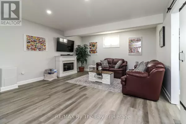 Wasaga Beach, ON L9Z3B8,9 BROADPOINT STREET