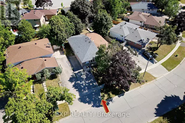 Barrie (grove East), ON L4M5J5,22A BERNICK DRIVE