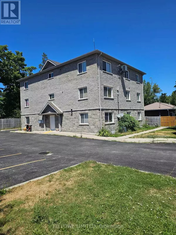 Orillia, ON L3V2J5,82 FITTONS ROAD E