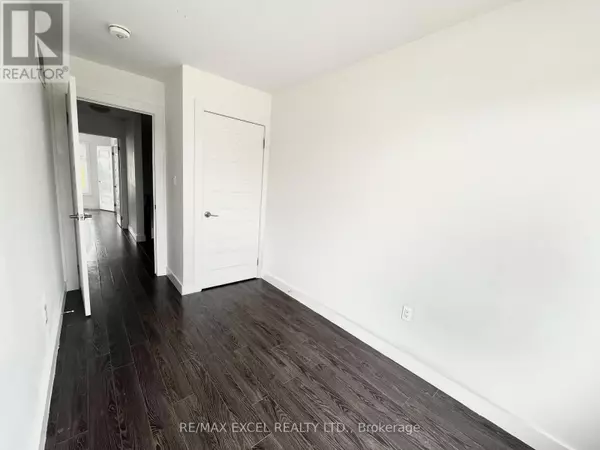 Barrie (holly), ON L4N9E5,540 Essa RD #1
