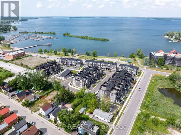 48 WYN WOOD LANE, Orillia, ON L3V8P7