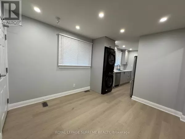 Barrie (grove East), ON L4M5G7,8 Redwood CT #Upper