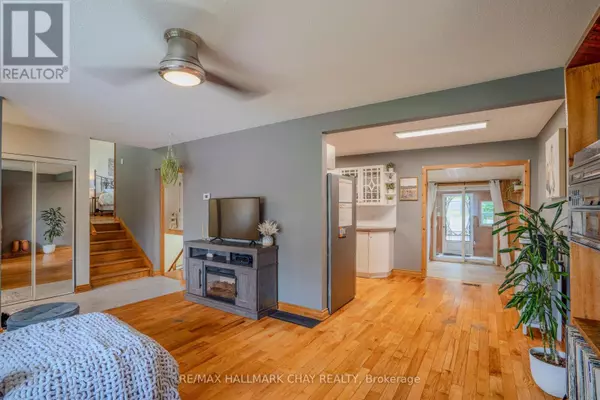 Oro-medonte (warminister), ON L3V8N9,2 WALLIS STREET