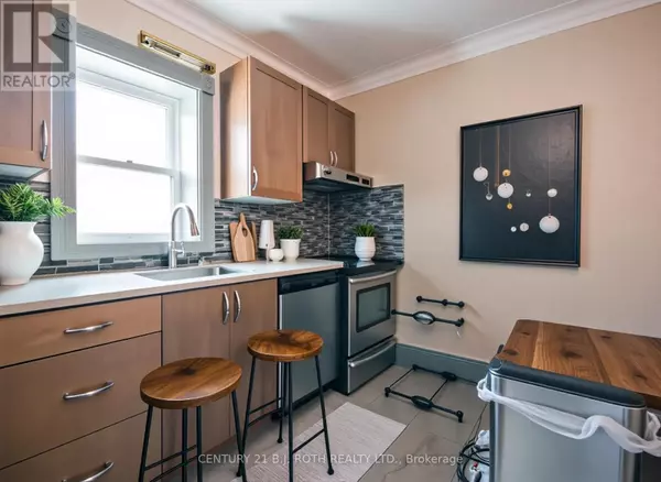 Orillia, ON L3V5J3,89 ANDREW STREET S