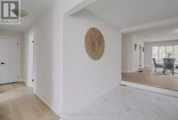 Barrie, ON L4M2M7,10 CURTISS COURT