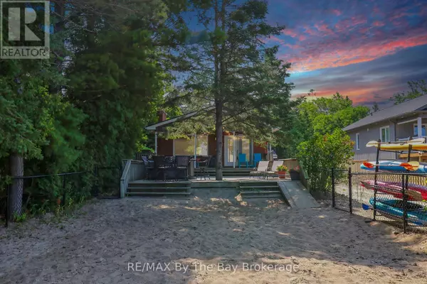 342 COASTLINE DRIVE, Wasaga Beach, ON L9Z2M4