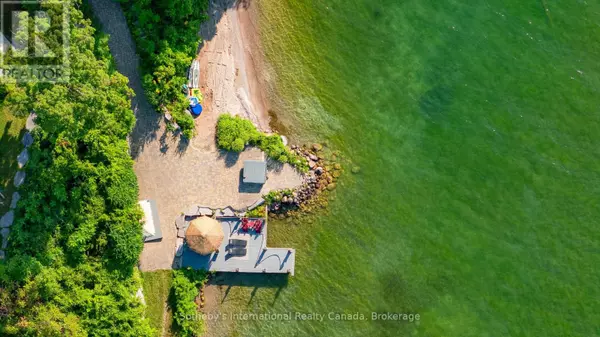 Oro-medonte, ON L0L2L0,2533 RIDGE ROAD W