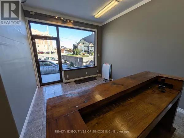 94 BAYFIELD STREET, Barrie (city Centre), ON L4M3A8