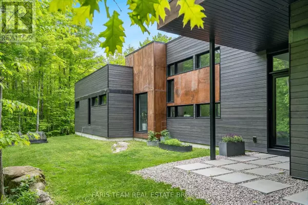 Severn (port Severn), ON L0K1S0,3870 DARLING ISLAND ROAD