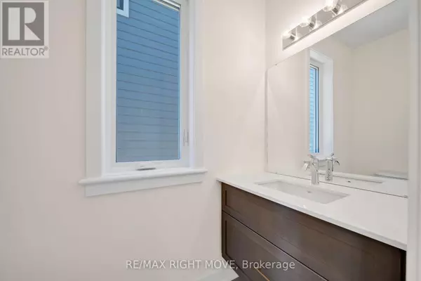 Orillia, ON L3V8M6,3194 ORION BOULEVARD