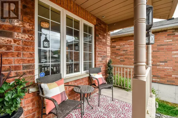 Barrie (edgehill Drive), ON L4N0P5,210 PRINGLE DRIVE