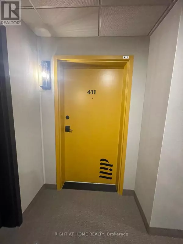 Barrie, ON L9J0T2,8 Culinary LN #411