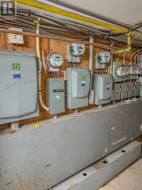 Barrie (city Centre), ON L4M1A4,94 DUNLOP STREET W