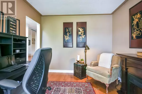 Barrie (east Bayfield), ON L4M6V5,13 COUPLES COURT