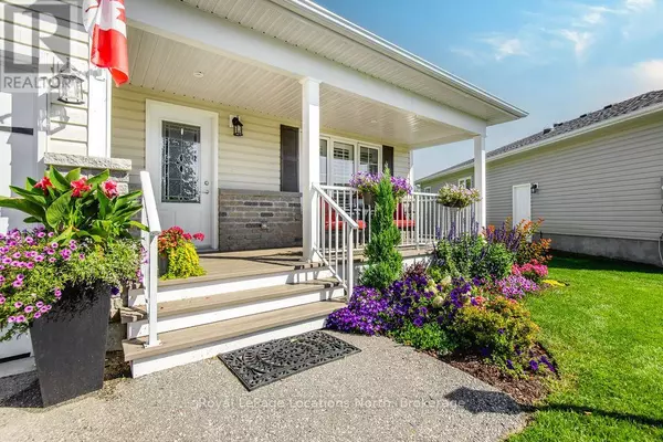 Wasaga Beach, ON L9Z3A8,124 NEW YORK AVENUE